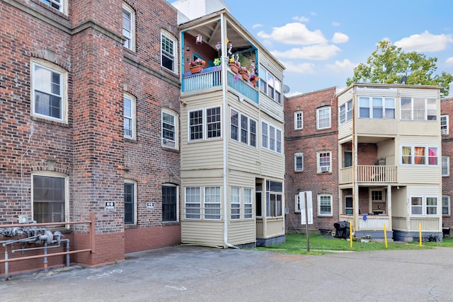 819 Connecticut Ave Unit 6, Bridgeport, CT 06607 - view of building exterior