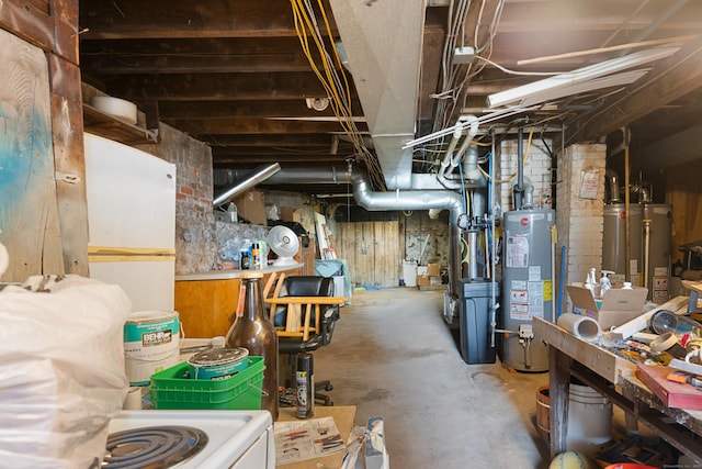 29 Bristol St, West Haven, CT 06516 - unfinished below grade area featuring gas water heater