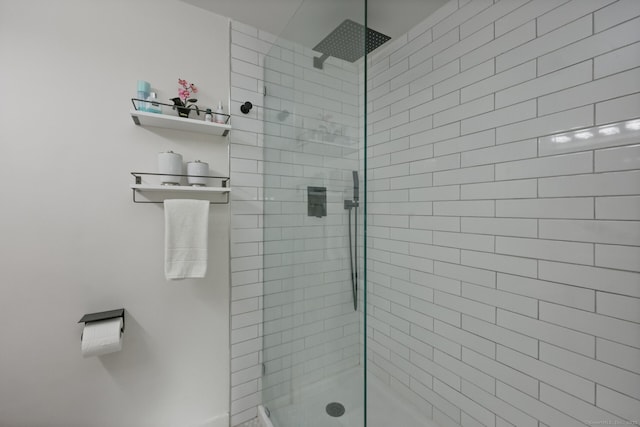 195 Southport Woods Dr Unit 195, Fairfield, CT 06890 - bathroom featuring walk in shower
