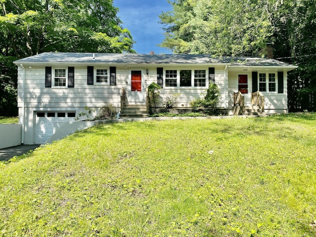 80 Murlyn Rd, Hamden, CT 06518 - single story home featuring entry steps, an attached garage, driveway, and a front yard