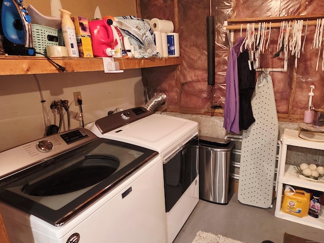 23 Teach St, Enfield, CT 06082 - laundry room with independent washer and dryer