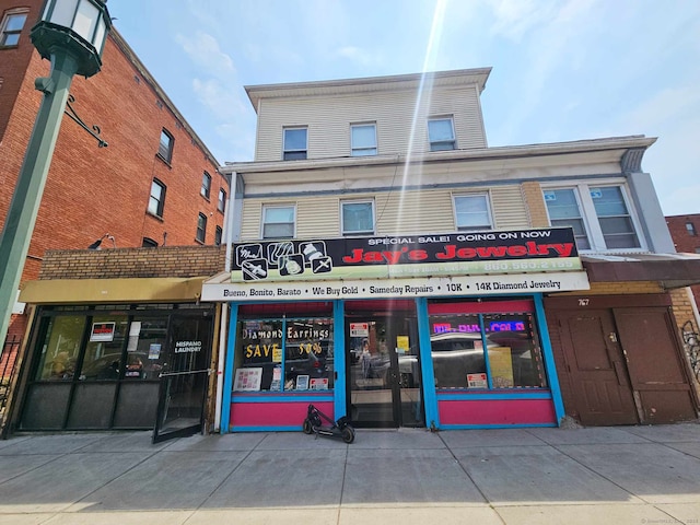 763 Park St, Hartford, CT 06106 - view of commercial location