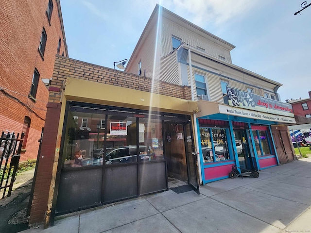 763 Park St, Hartford, CT 06106 - view of commercial location