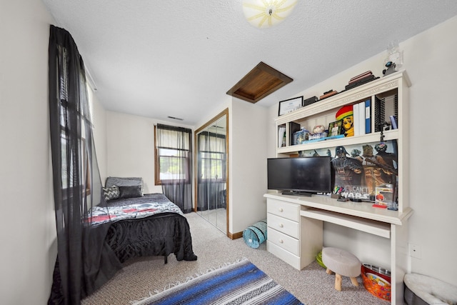 136 Reynolds Bridge Rd, Thomaston, CT 06787 - carpeted bedroom featuring a desk and a textured ceiling