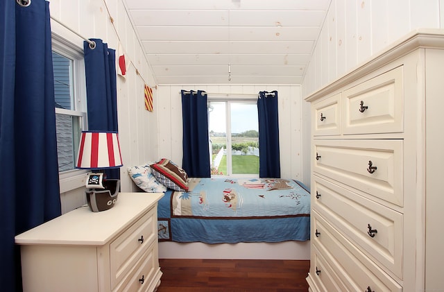 96 Chalker Beach Rd, Old Saybrook, CT 06475 - bedroom featuring wood finished floors and lofted ceiling