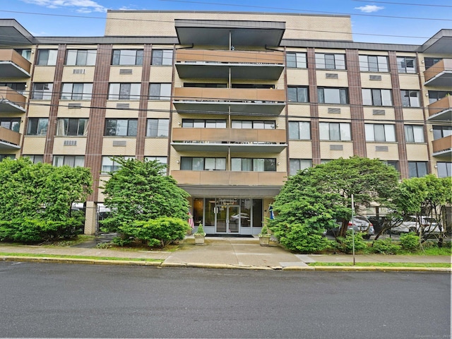 155 Brewster St Apt 3K, Bridgeport, CT 06605 - view of apartment building / complex