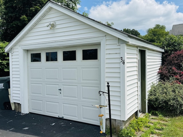 34 Park St, Griswold, CT 06351 - view of detached garage