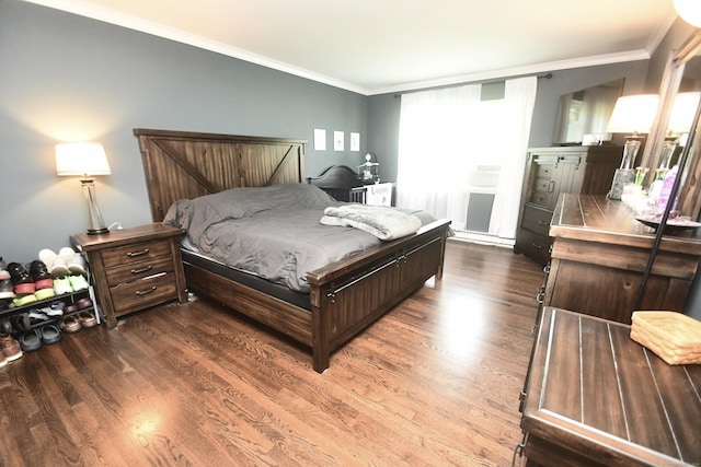 4 Whisconier Vlg Unit 4, Brookfield, CT 06804 - bedroom featuring crown molding and wood finished floors