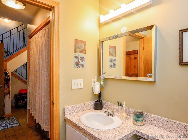 172 Old Farms Rd Unit 172, Torrington, CT 06790 - bathroom featuring vanity