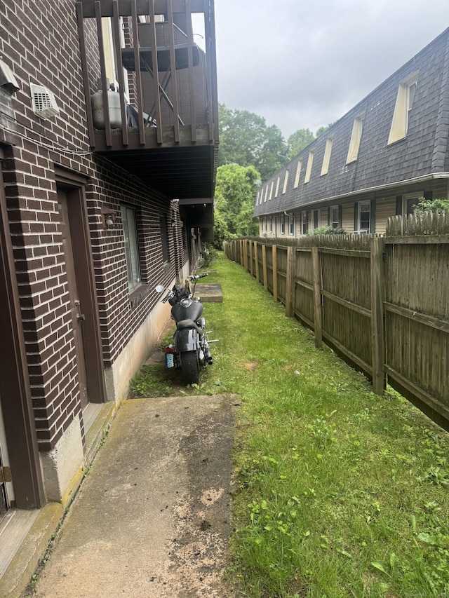 260 Scott Rd Apt 1, Waterbury, CT 06705 - view of yard