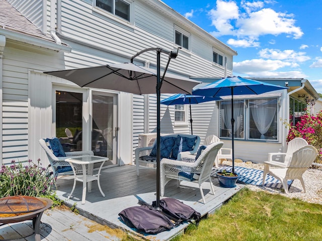 376 Glenwood Avenue Extension, Waterford, CT 06385 - view of wooden terrace