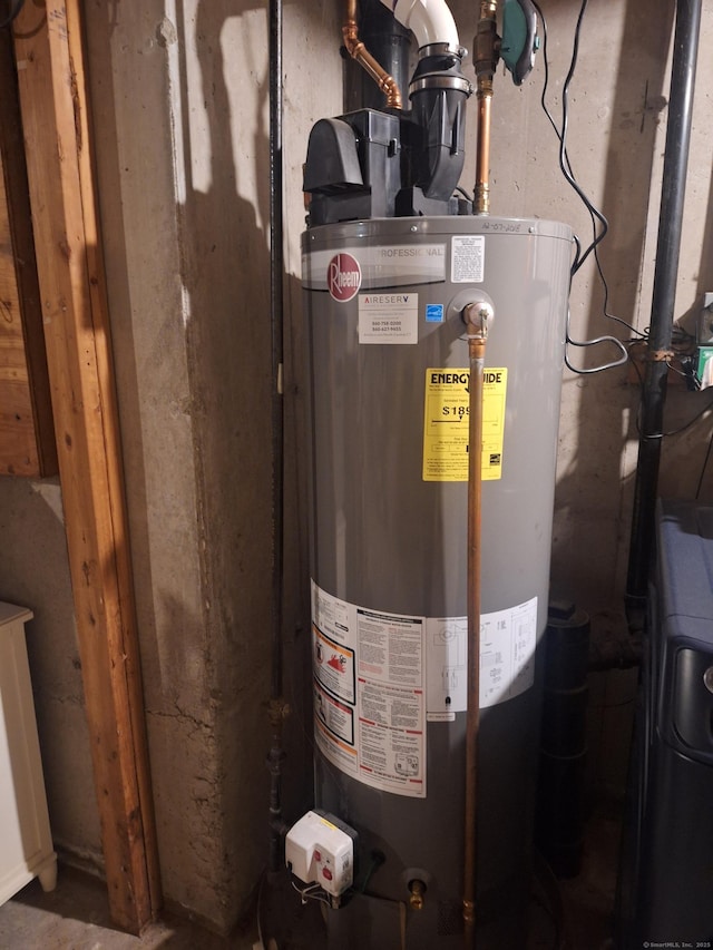 67 Fox Hollow Dr Unit 67, Windsor Locks, CT 06096 - utilities featuring gas water heater