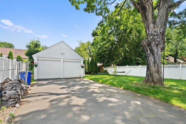 140 Griswold Dr, West Hartford, CT 06119 - view of detached garage