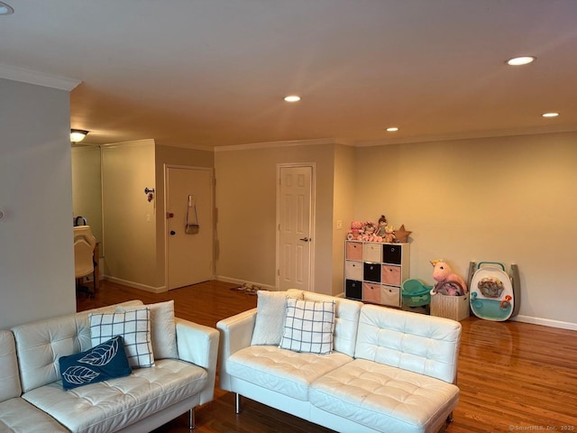 333 Vincellette St Unit 109, Bridgeport, CT 06606 - living room featuring wood finished floors, crown molding, and recessed lighting