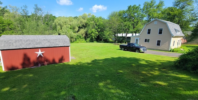 425 E Cotton Hill Rd, New Hartford, CT 06057 - view of grassy yard with a shed