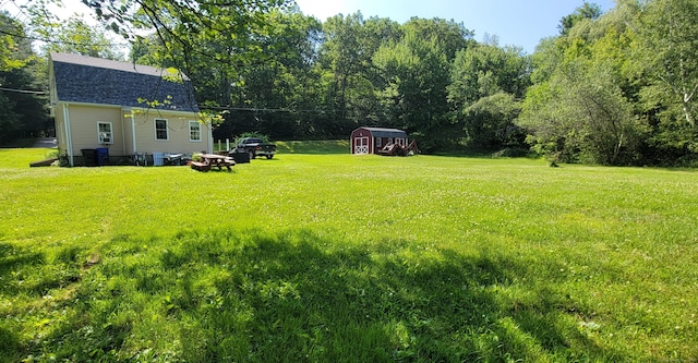 425 E Cotton Hill Rd, New Hartford, CT 06057 - view of green lawn featuring a shed