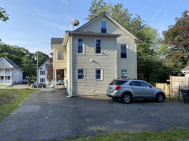 114 Pulaski St, Torrington, CT 06790 - view of side of home