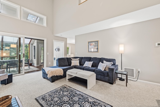 17 Font Hill Park Unit 17, Bloomfield, CT 06002 - carpeted living room with baseboards and a high ceiling