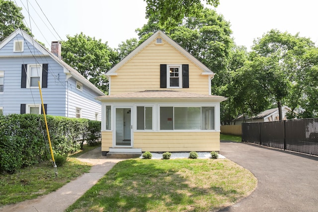30 Ward Pl, West Haven, CT 06516 - view of front of house with driveway