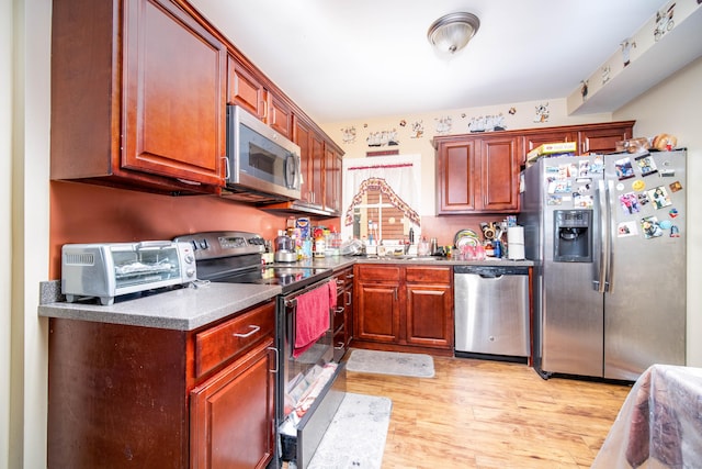 59 Gaffney Pl, Waterbury, CT 06702 - photo 2