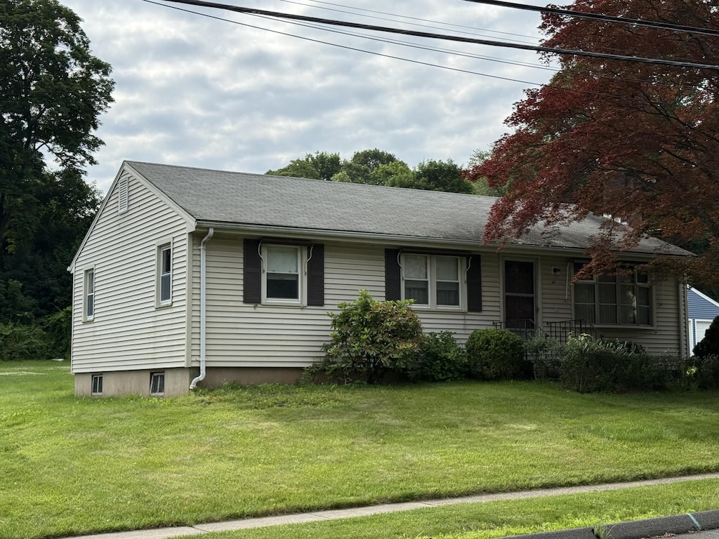 40 Garden Dr, Berlin, CT 06037 - single story home with a front lawn and roof with shingles