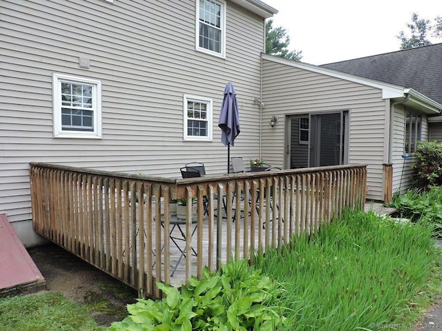 14 Cartier Rd, Enfield, CT 06082 - back of property with a deck