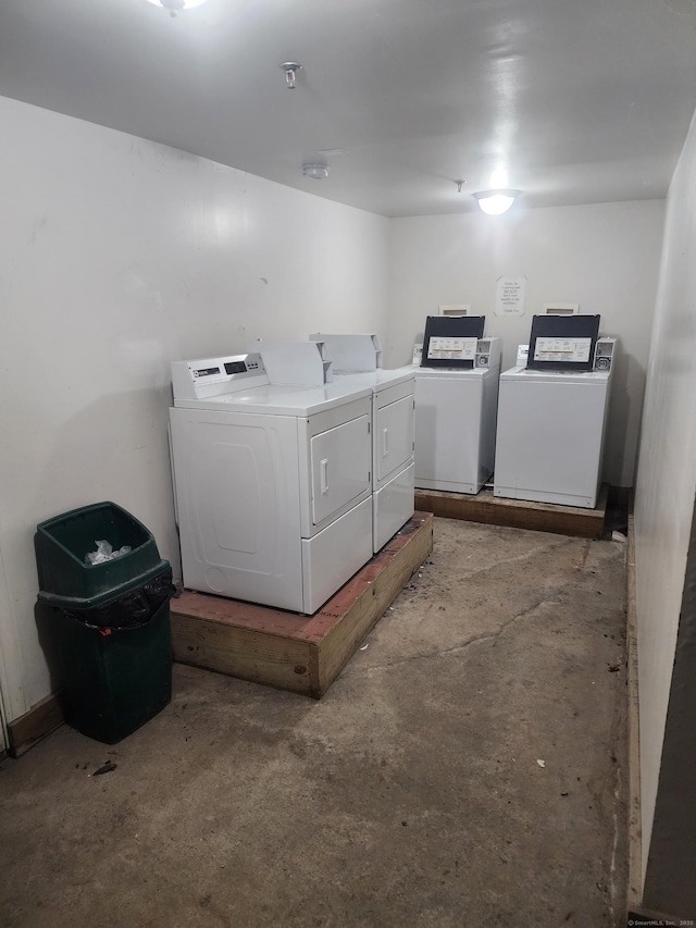 18 Hunters Ave, Norwich, CT 06380 - communal laundry room featuring washing machine and dryer