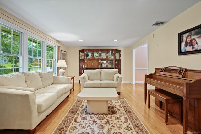 14 Inverness Rd, Trumbull, CT 06611 - living area featuring light wood-type flooring and recessed lighting