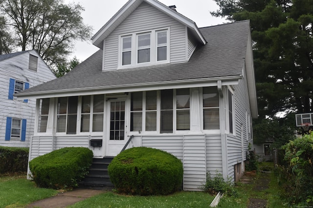 190 Victoria Rd, Hartford, CT 06114 - bungalow featuring a shingled roof and a sunroom