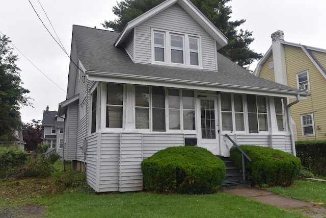 190 Victoria Rd, Hartford, CT 06114 - view of front of house with roof with shingles