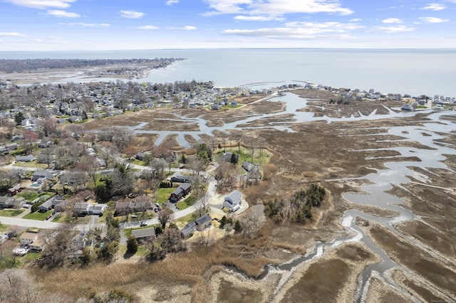 26 Meadowood Ln, Old Saybrook, CT 06475 - aerial view of property and surrounding area featuring a large body of water and nearby suburban area