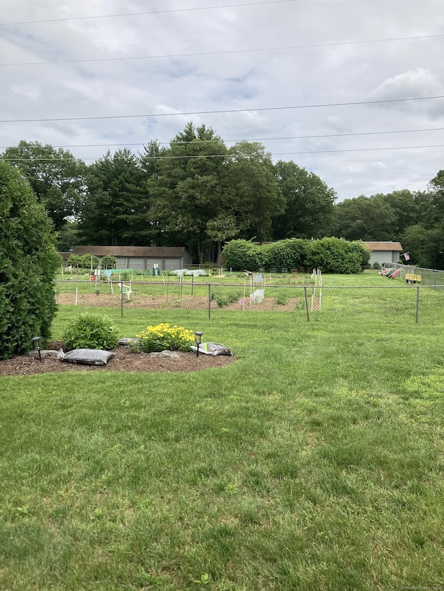 611 Overlook Path Unit 611, Southington, CT 06489 - view of yard