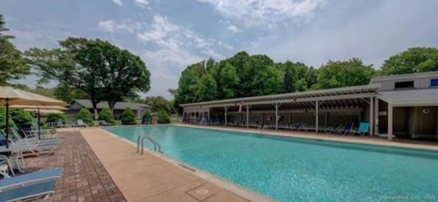 611 Overlook Path Unit 611, Southington, CT 06489 - community pool with a patio area
