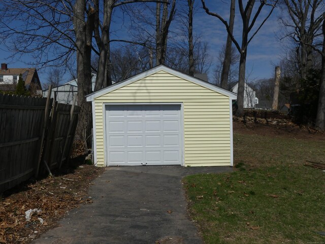 57 Pinehurst Ave, New Britain, CT 06053 - detached garage with driveway