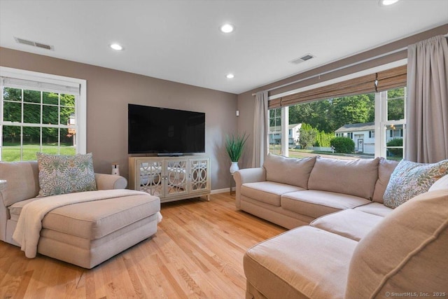 2 Sunwoods Cir, Hamden, CT 06518 - living room featuring healthy amount of natural light, light wood-style flooring, and recessed lighting