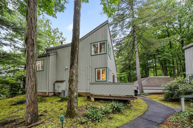 12 Byrne Ct Unit D, Farmington, CT 06032 - view of home's exterior featuring a deck