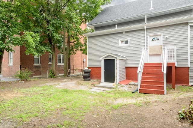 68 School St, Hartford, CT 06106 - rear view of property featuring entry steps and a shingled roof