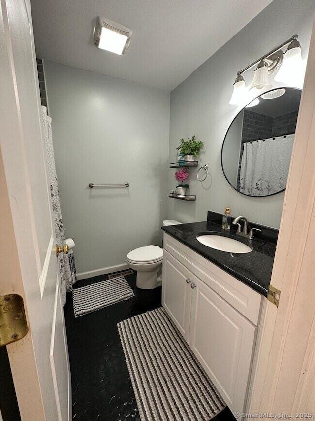 470 Nott St, Wethersfield, CT 06109 - full bathroom featuring vanity and toilet