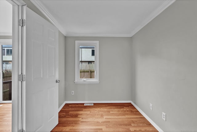 189 High Top Cir W Unit 189, Hamden, CT 06514 - spare room with crown molding and light wood finished floors