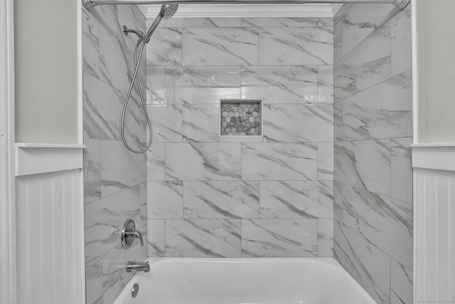 189 High Top Cir W Unit 189, Hamden, CT 06514 - bathroom with bathtub / shower combination