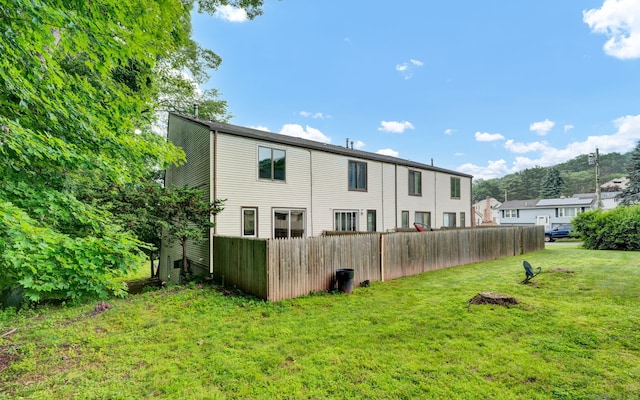 189 High Top Cir W Unit 189, Hamden, CT 06514 - rear view of property