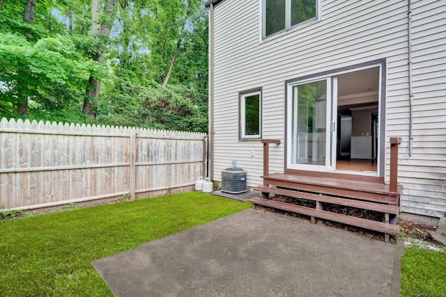 189 High Top Cir W Unit 189, Hamden, CT 06514 - view of yard with a patio area