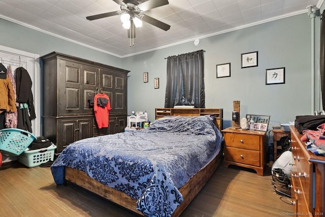 114 Prospect St, Norwich, CT 06360 - bedroom with wood finished floors, crown molding, and a ceiling fan