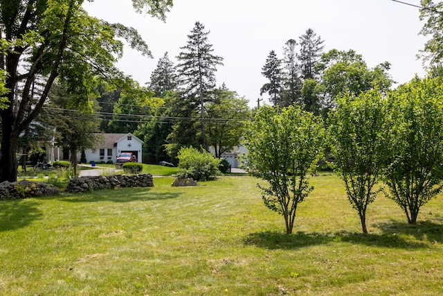 114 Spring St, Cheshire, CT 06410 - view of grassy yard