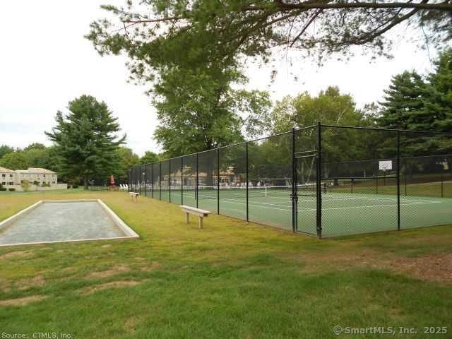 560 Yale Ave Unit 124, Meriden, CT 06450 - view of tennis court