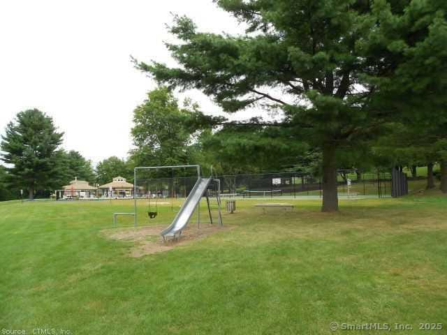 560 Yale Ave Unit 124, Meriden, CT 06450 - view of home's community