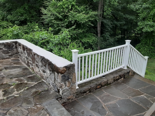 67 Hanover Rd, Newtown, CT 06470 - view of patio / terrace