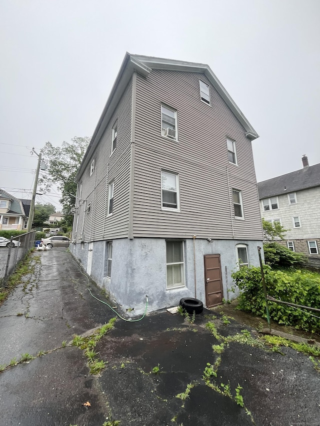 52 Beech St, Waterbury, CT 06704 - rear view of property