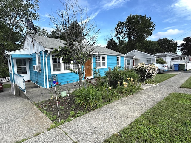 126 Monroe Ave, Waterbury, CT 06705 - photo 2