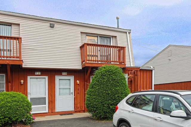 330 Short Beach Rd Apt G13, East Haven, CT 06512 - multi unit property with a balcony and board and batten siding
